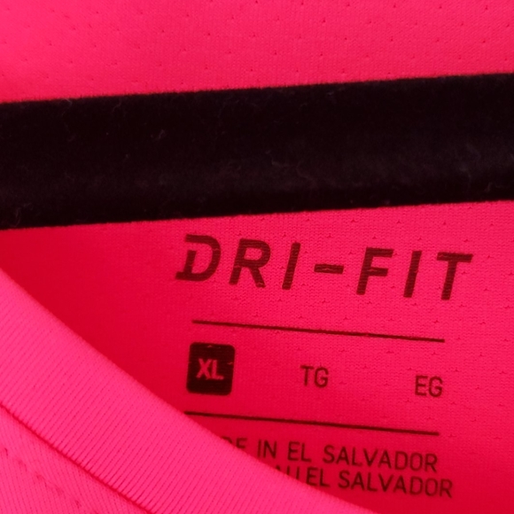 Nike Women's dri-fit long sleeved - Picture 2 of 3